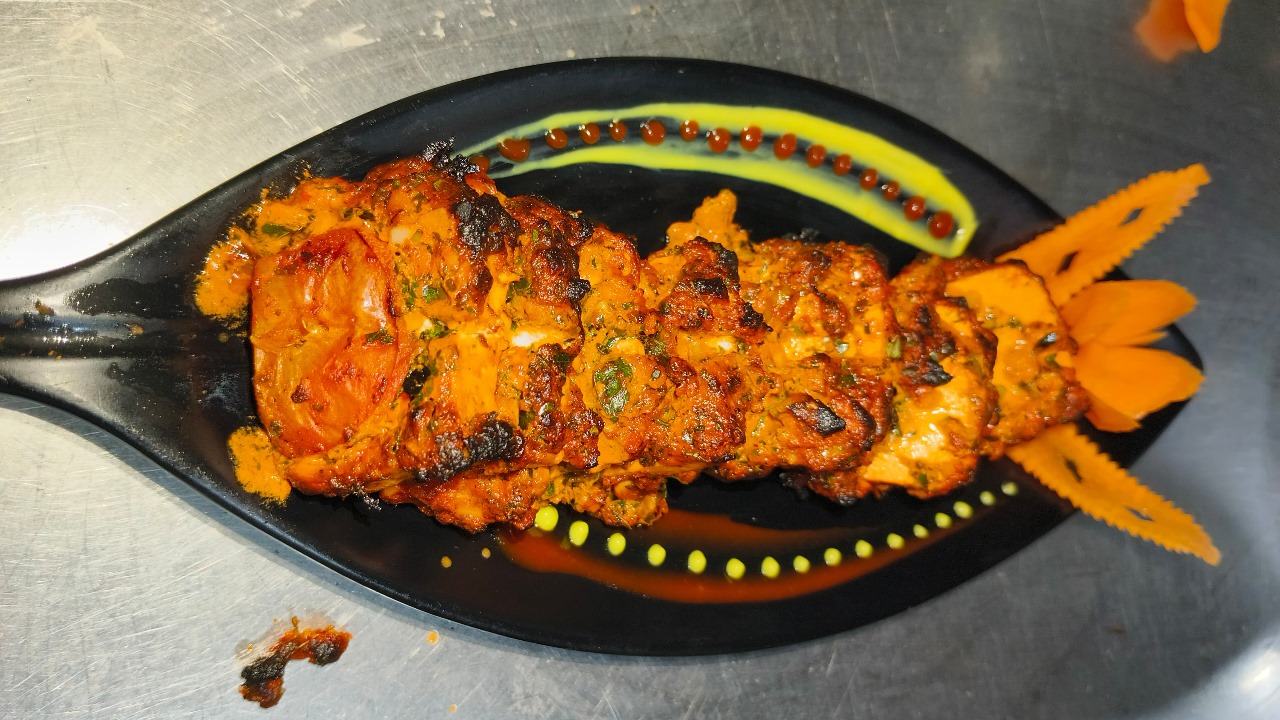 ఘుమఘుమలు రెస్టారెంట్